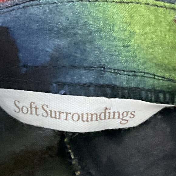 Soft Surroundings‎ Top Women M Dark Floral Bloom Button Up Pockets Art To Wear - Picture 3 of 13